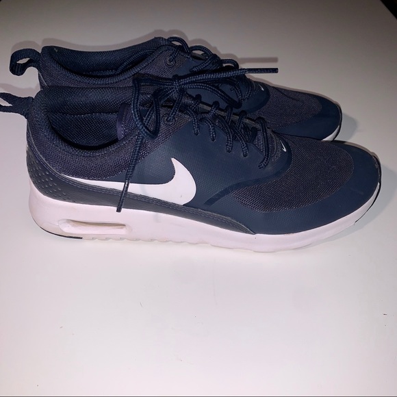 nike thea navy blue